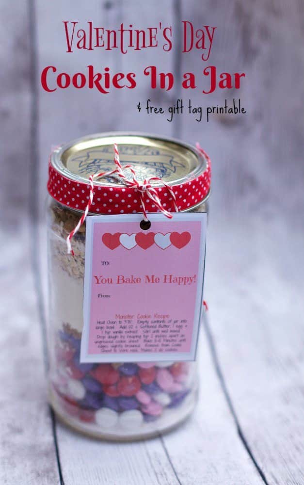 https://stayingclosetohome.com/wp-content/uploads/2010/01/valentines-Day-Cookies-in-a-Jar.jpg