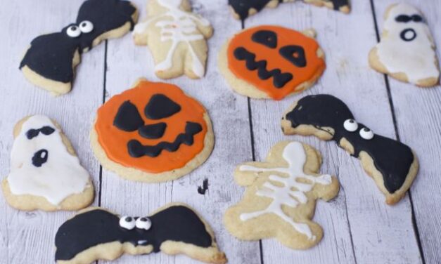 Easy Halloween Cookies & Halloween Gift Ideas