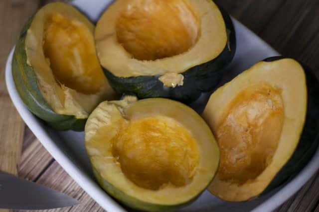 Baked acorn squash with apple filling recipe