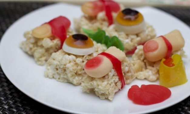 Creepy Halloween Food Ideas:  Halloween Candy Sushi
