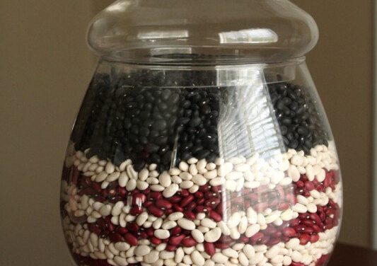 Easy Memorial Day Table Decorations