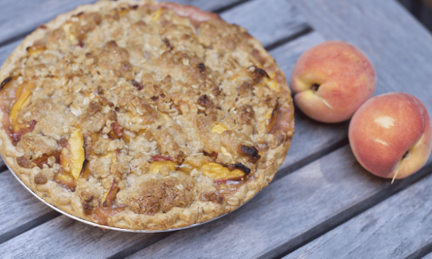 Easy Summer Peach Crumble Pie Recipe