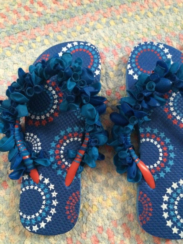 Dollar Store Crafts like this fun DIY Summer Flip-Flops Idea are great for 4th of July picnic activities for kids! Check our easy dollar store crafts ideas!