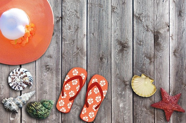 Dollar Store Summer Crafts Idea: DIY Balloon Flip Flops - Staying Close ...