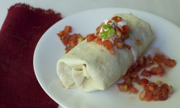 Make Ahead Breakfast Food: Breakfast Burritos