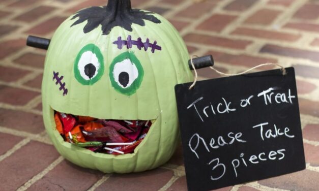 How to Make a Frankenstein Pumpkin Candy Holder