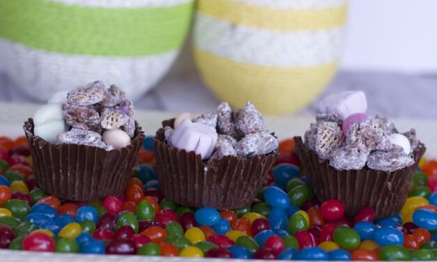 Easter Muddy Buddies Recipe or Easter Puppy Chow