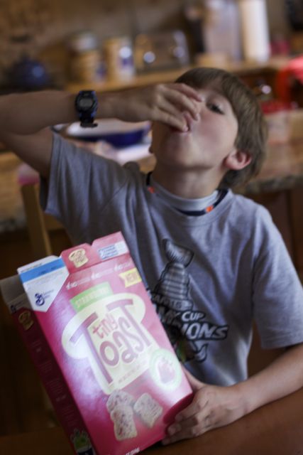Easy breakfast ideas for teens and tweens with Tiny Toast cereal