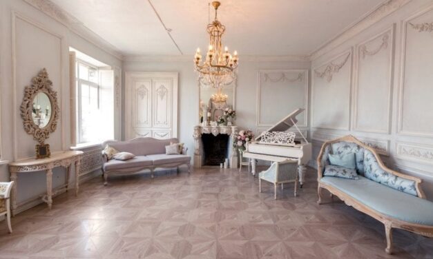 Top 5 Advantages of Choosing Vintage Furniture