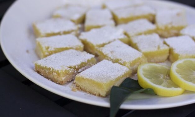 Super Easy Lemon Bars Recipe