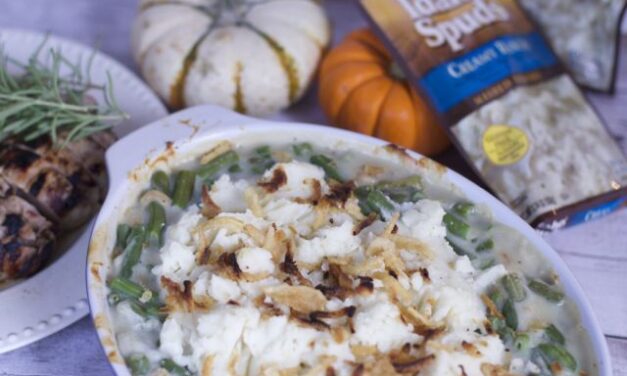 Green Beans Casserole with Mashed Potato Topping: Two Thanksgiving Side Dishes in One