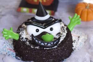 Easy Halloween Party Ice Cream Cake