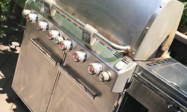 Outdoor Grill Cleaning Tips