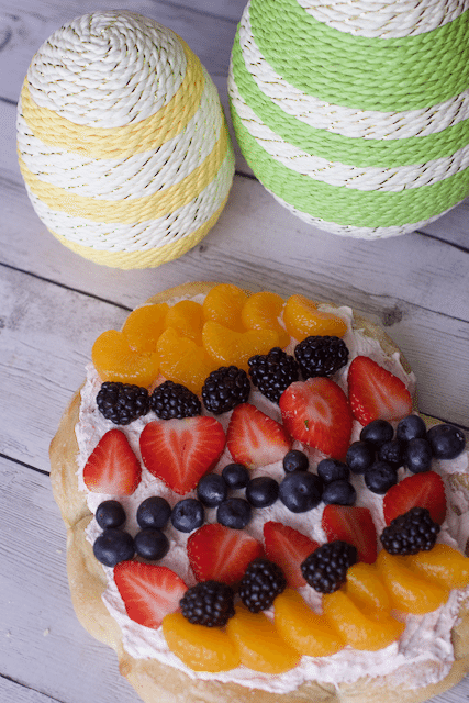 Deliciously Easy Easter Fruit Pizza Recipe