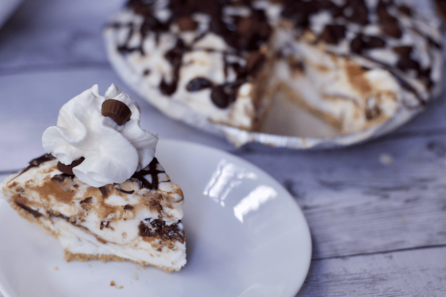 Peanut Butter Fudge Sundae Pie Recipe