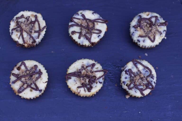 Easy Mini Chocolate Chip Cheesecake Cups Recipe