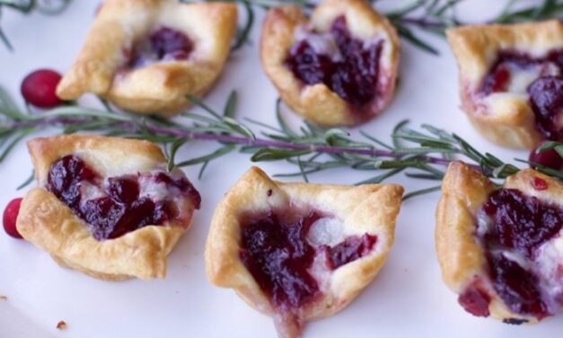 Three Ingredient Appetizers For A Crowd (Cranberry Brie Bites)