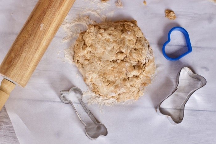 Best 4 Ingredient DIY Peanut Butter Dog Treats