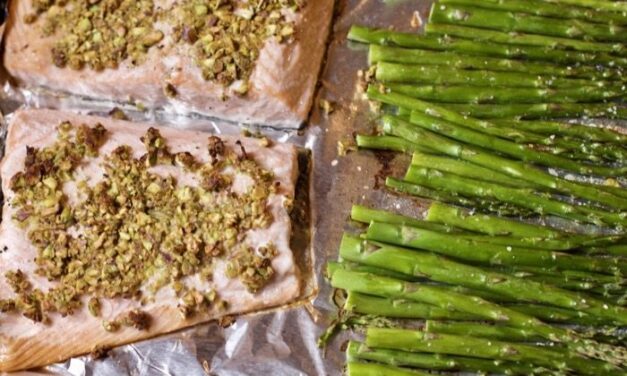 Asparagus and Roasted Salmon Sheet Pan Dinners