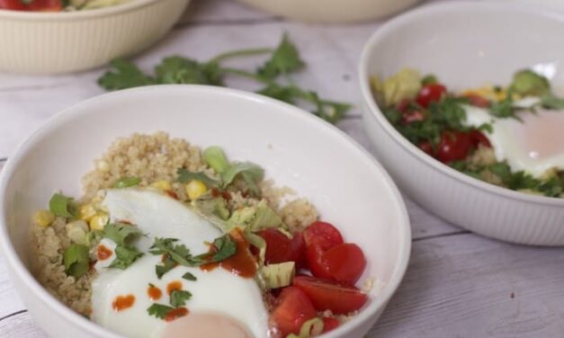 Easy Family Meals : Southwestern Quinoa and Egg Breakfast Bowl