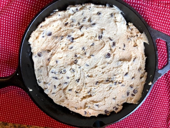 Cast Iron Skillet Cookie (Pizookie) • (VIDEO) Kroll's Korner