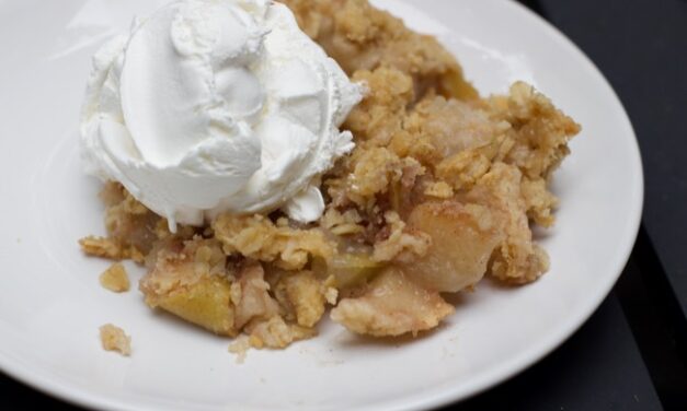 Super Easy Apple Crisp Recipe