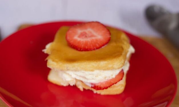 Easy Strawberry Shortcake Ice Cream Sandwich